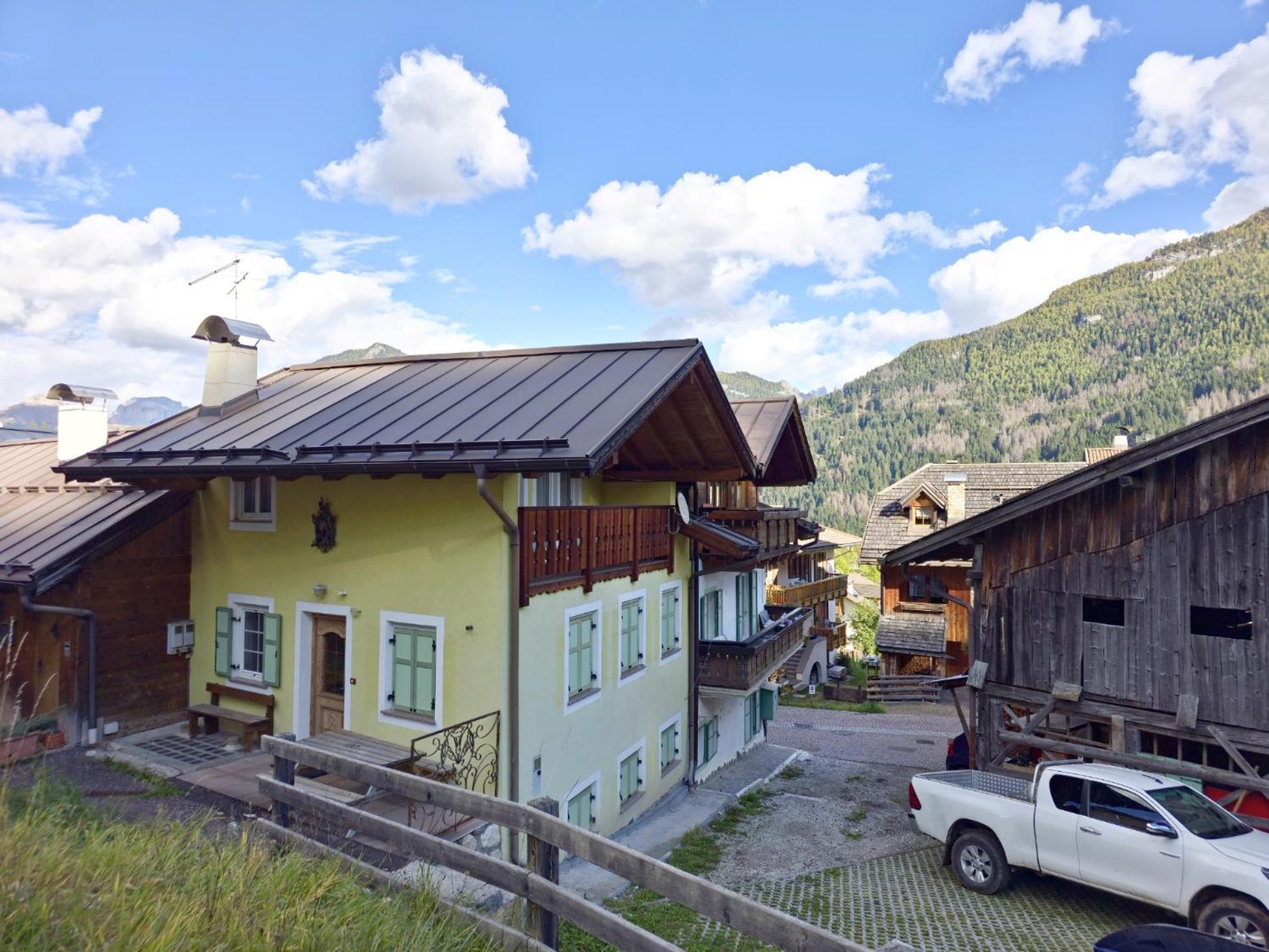 Villetta Clara By Ama Val Di Fassa Виго-ди-Фасса Экстерьер фото